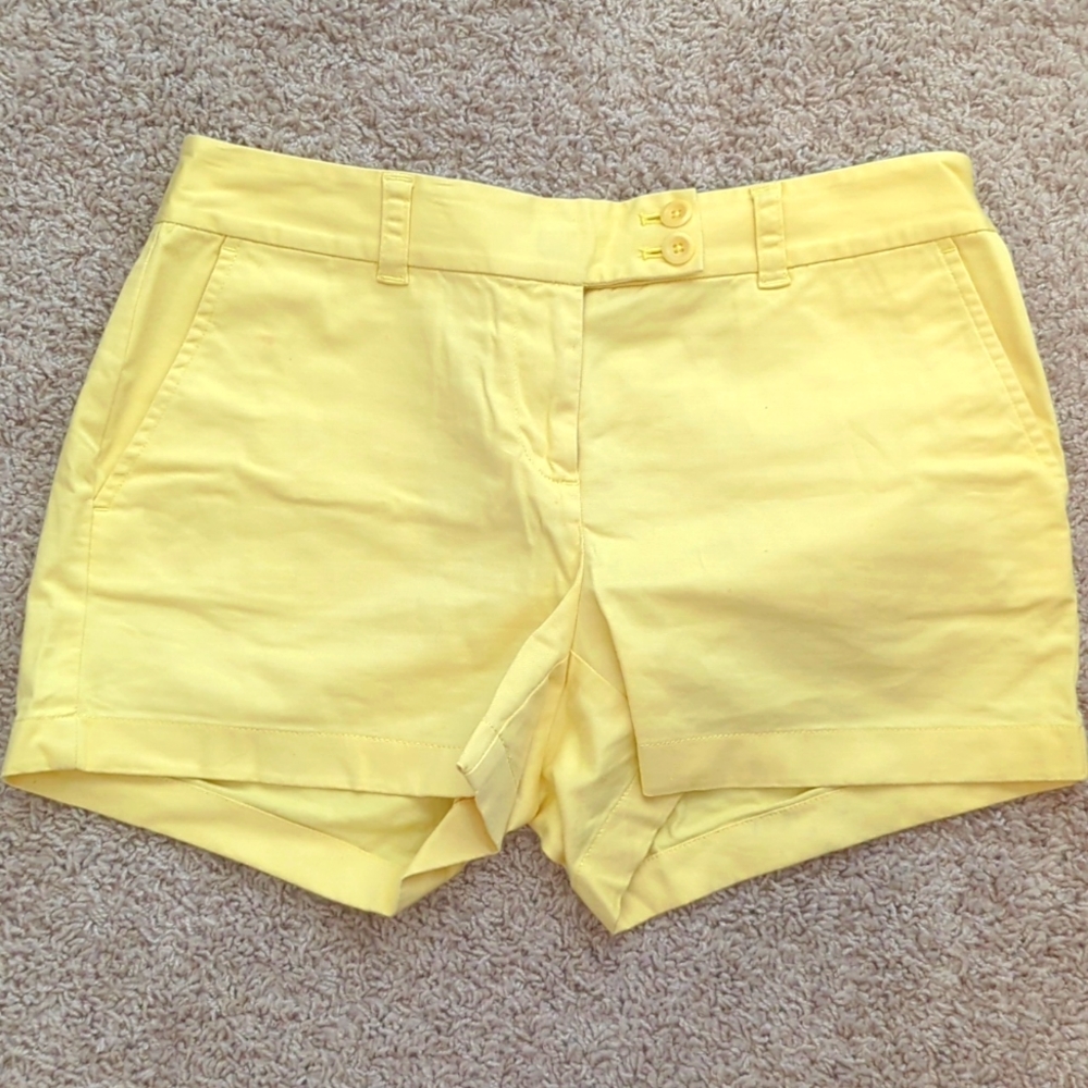 Vineyard Vines Shorts (yellow)